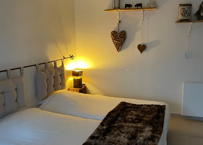 Hotel Restaurant Domaine De Basil